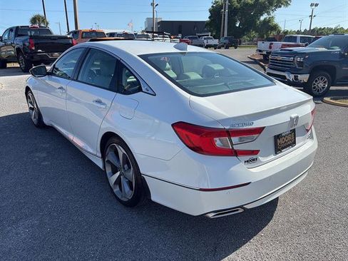 Used 2019 Honda Accord Touring image 6