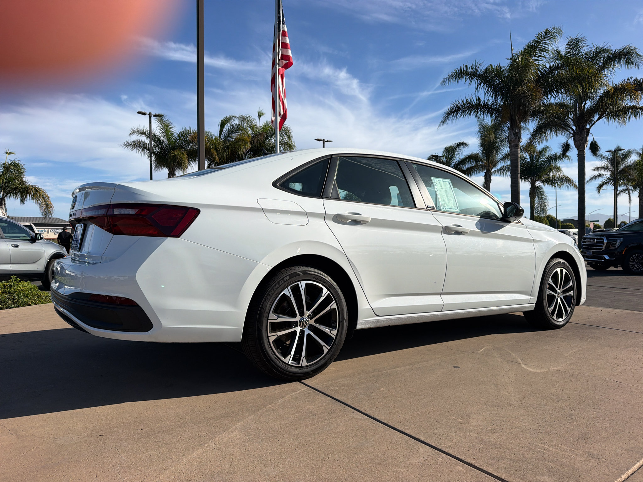 Used 2025 Volkswagen Jetta Sport FWD image 5