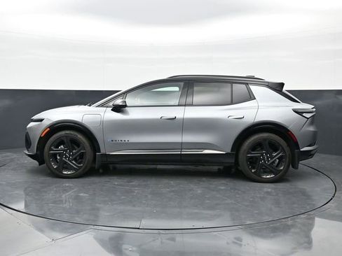 Used 2024 Chevrolet Equinox EV RS w/ Active Safety Package 3 FWD image 4