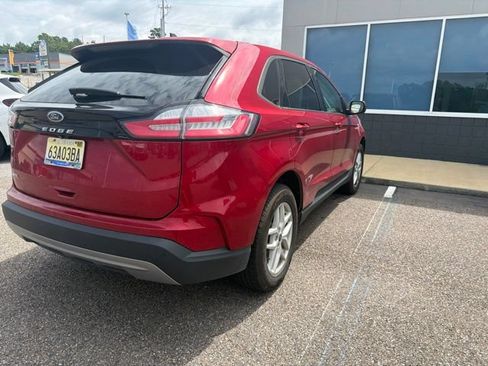 Used 2021 Ford Edge SEL w/ Convenience Package FWD image 3