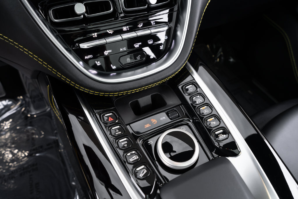 Used 2022 Aston Martin DBX AWD/4WD image 29