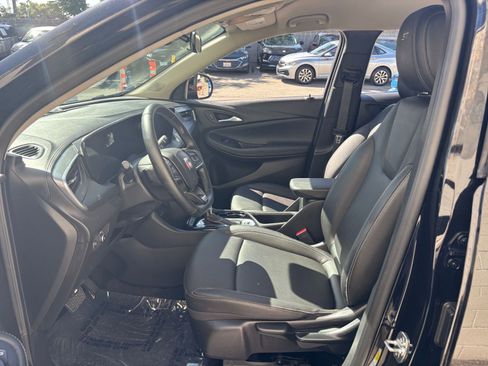 Used 2024 Buick Encore GX Sport Touring image 27