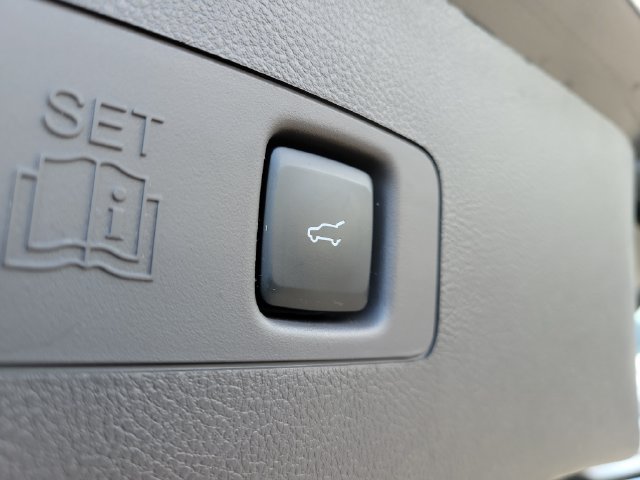 Used 2024 Lincoln Corsair FWD w/ Equipment Group 101A image 28