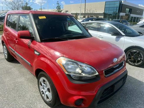 Used 2013 Kia Soul Base image 3