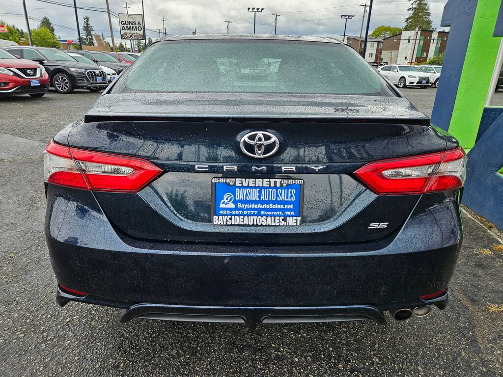 Used 2018 Toyota Camry SE FWD image 4