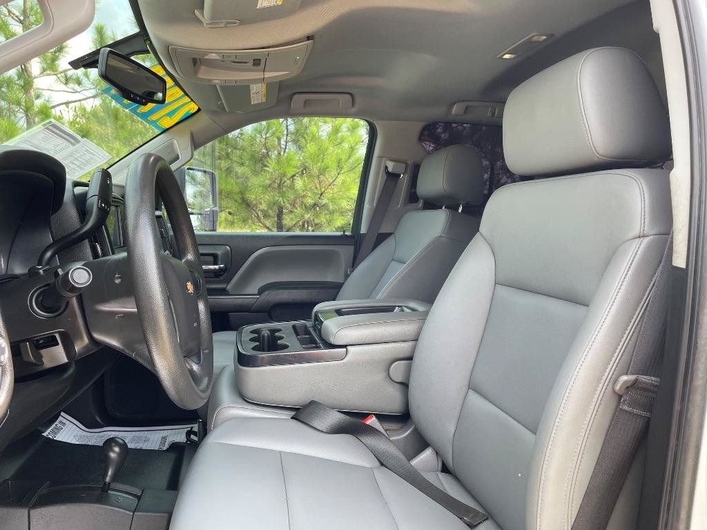 Used 2019 Chevrolet Silverado 2500 W/T w/ WT Convenience Package AWD/4WD image 9