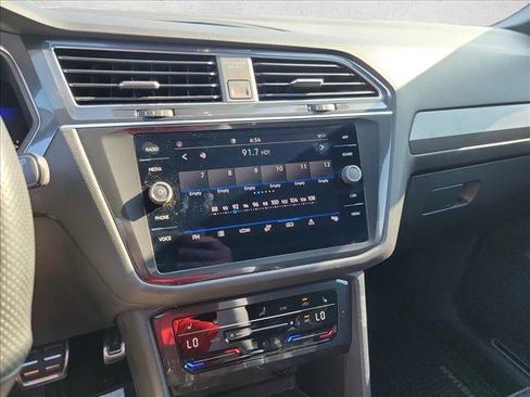 Used 2023 Volkswagen Tiguan SE R-Line image 20