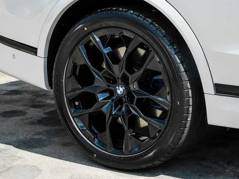 Used 2025 BMW X7 M60i AWD/4WD image 56