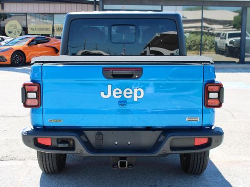 Used 2021 Jeep Gladiator Overland w/ Uconnect 4C Nav & Sound Group AWD/4WD image 5
