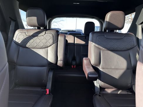 Certified 2025 Ford Explorer Platinum w/ LUX Leather Package image 13