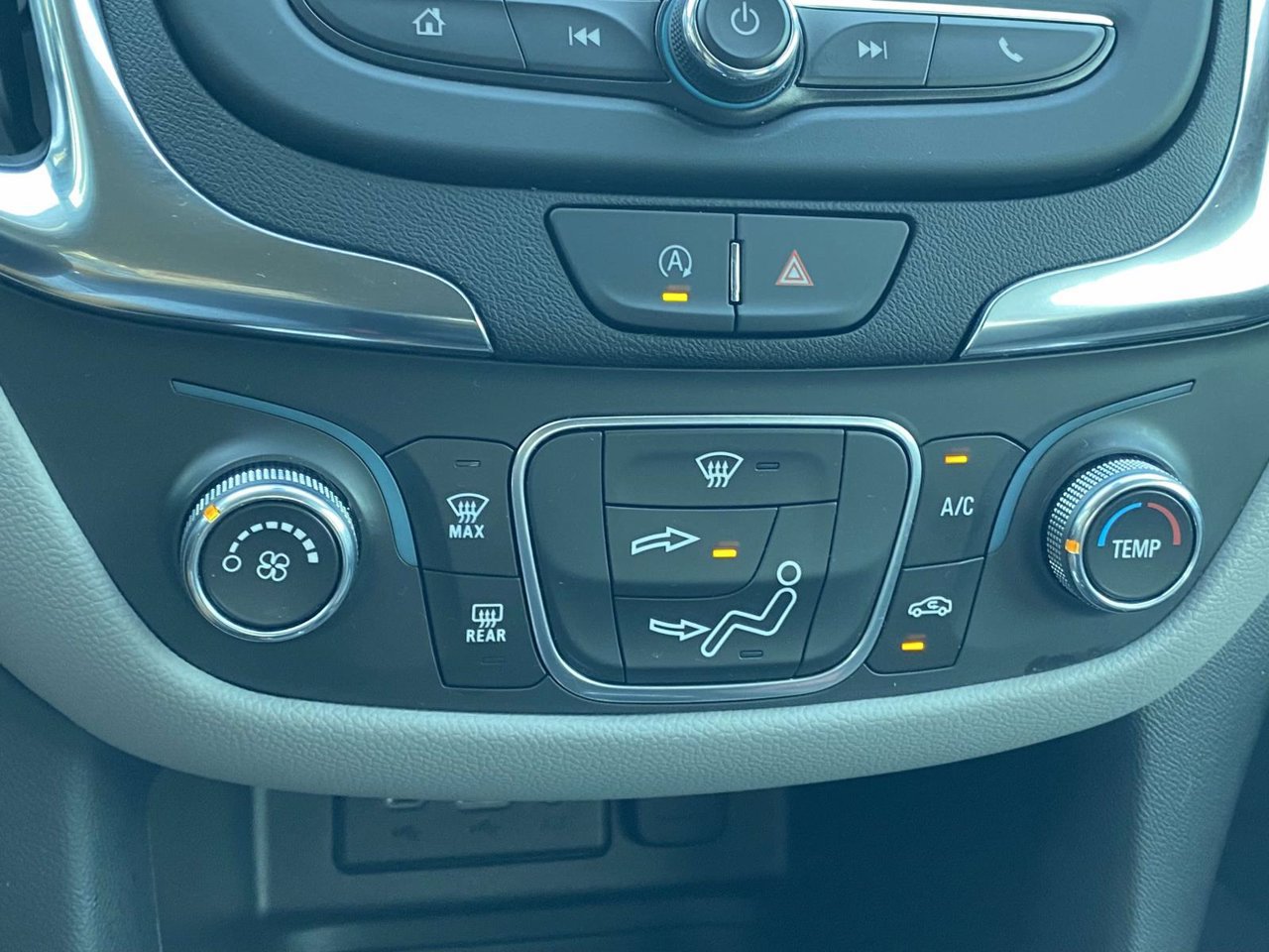 Used 2024 Chevrolet Equinox LS w/ LS Convenience Package FWD image 38