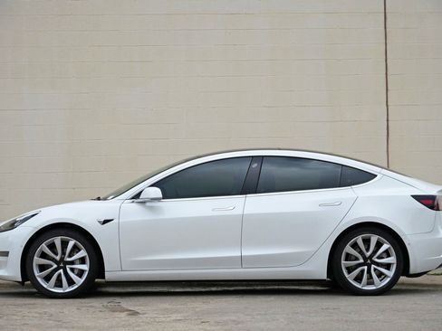 Used 2019 Tesla Model 3 Standard Range Plus RWD image 8