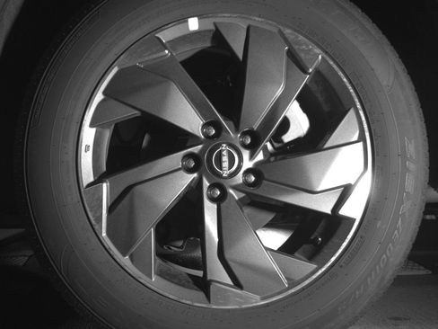 Used 2025 Nissan Rogue SV FWD image 14