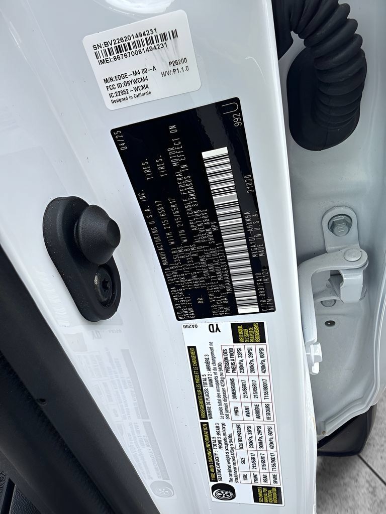 Used 2025 Toyota Corolla Cross L FWD image 27