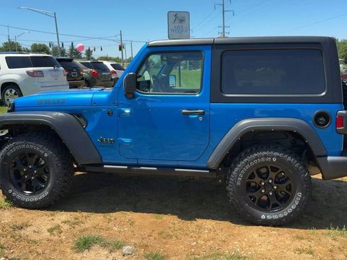 Used 2022 Jeep Wrangler Sport AWD/4WD image 4