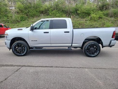 New 2026 RAM 2500 Big Horn AWD/4WD image 6