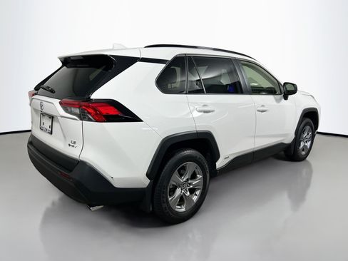 Used 2025 Toyota RAV4 LE AWD/4WD image 4
