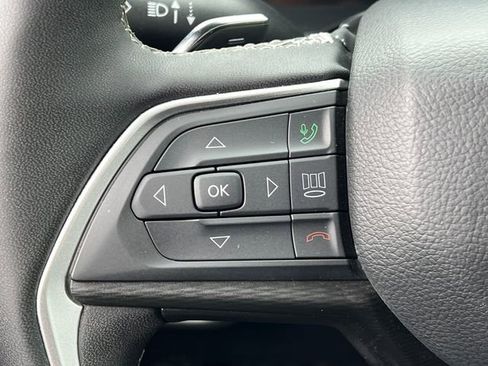 Used 2024 Jeep Grand Cherokee Altitude AWD/4WD image 20