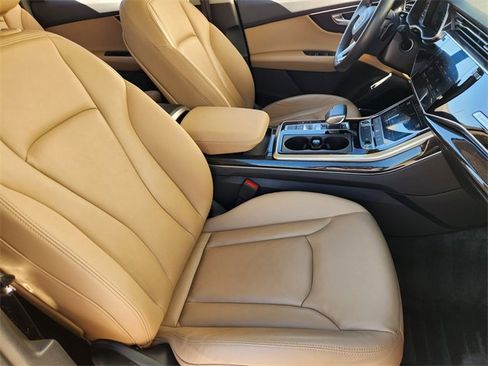 Used 2021 Audi Q7 3.0T Premium Plus w/ Premium Plus Package image 14