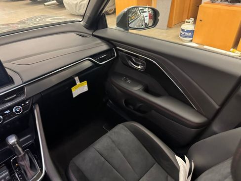Certified 2025 Acura ADX A-Spec AWD/4WD image 17