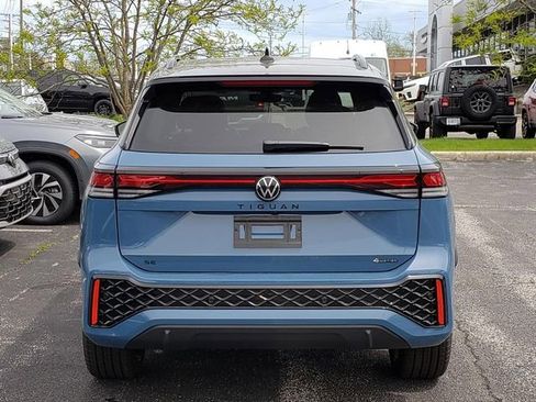 New 2026 Volkswagen Tiguan SE R-Line AWD/4WD image 4