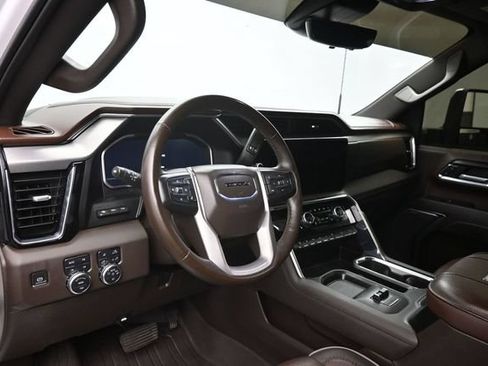Used 2024 GMC Sierra 2500 Denali w/ Denali Reserve Package AWD/4WD image 12