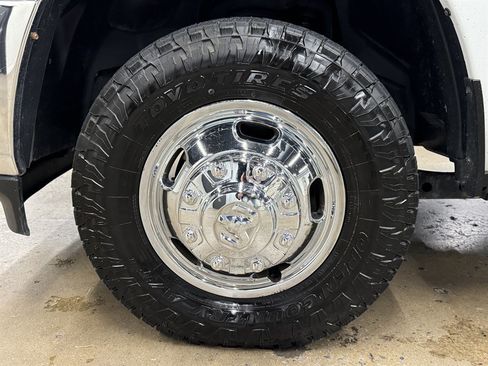 Used 2024 RAM 3500 SLT w/ Quick Order Package 2YG SLT AWD/4WD image 6