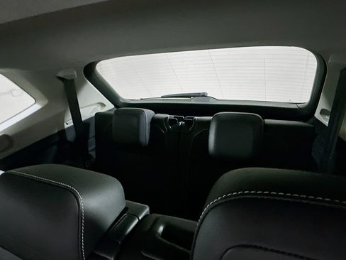 Used 2022 Volkswagen Tiguan SE w/ Panoramic Sunroof Package image 28