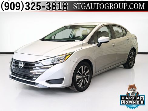 Used 2025 Nissan Versa SV FWD image 1