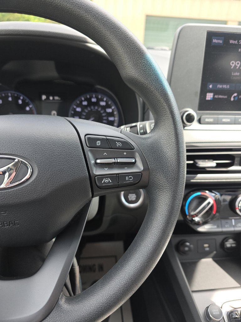 Used 2023 Hyundai Kona SEL AWD/4WD image 25