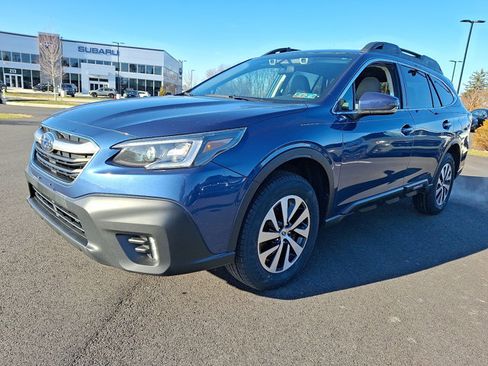 Used 2021 Subaru Outback Premium image 3