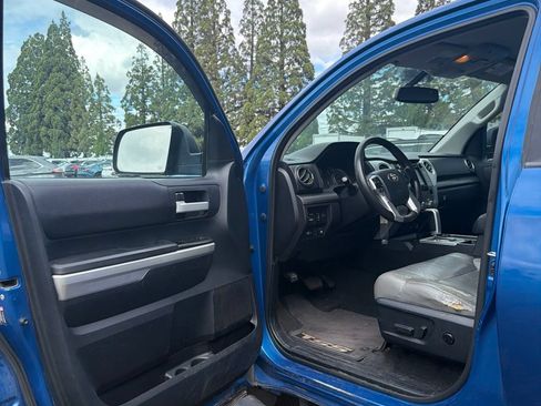 Used 2016 Toyota Tundra SR5 w/ SR5 Upgrade Package RWD image 9