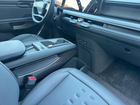 New 2026 Kia EV9 Wind image 17