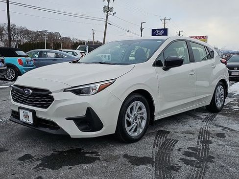 Certified 2025 Subaru Impreza 2.0i image 3