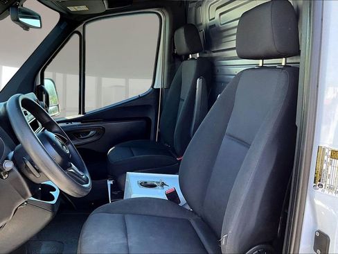 Used 2021 Mercedes-Benz Sprinter 3500 w/ Driver Convenience Package image 17