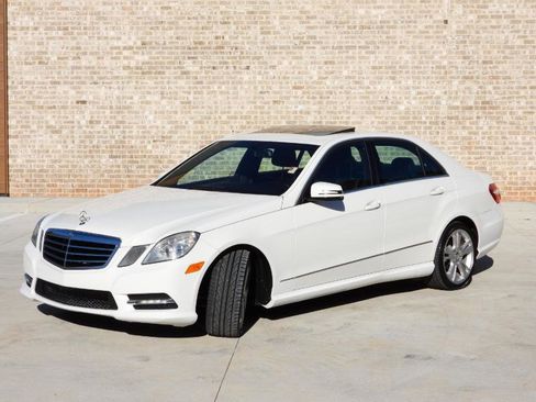 Used 2013 Mercedes-Benz E 350 Luxury image 11