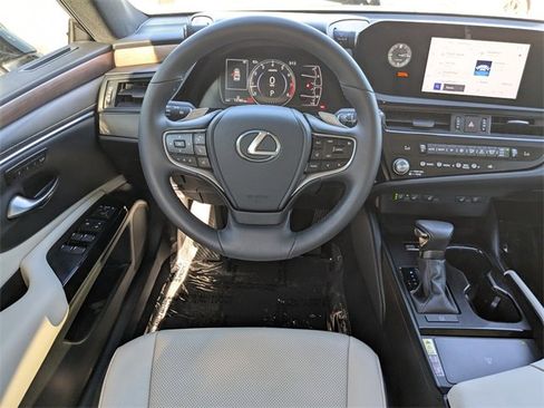 Used 2024 Lexus ES 350 w/ Premium Package image 16