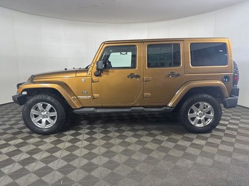 Used 2011 Jeep Wrangler Unlimited 70th Anniversary w/ Dual Top Group image 7