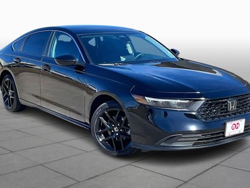 Used 2024 Honda Accord LX image 3
