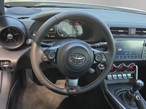 Used 2024 Toyota GR86 RWD image 10