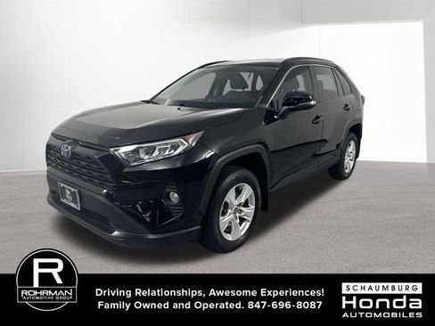 Used 2021 Toyota RAV4 XLE AWD/4WD image 2