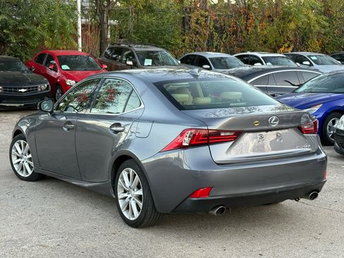 Used 2016 Lexus IS 200t image 3