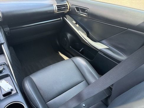 Used 2016 Lexus IS 200t RWD image 24