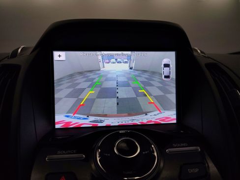 Used 2017 Ford Escape Titanium FWD image 4