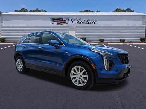 Used 2021 Cadillac XT4 Luxury w/ Cold Weather Package AWD/4WD image 1
