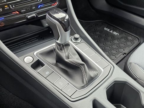 New 2026 Volkswagen Jetta SE image 15