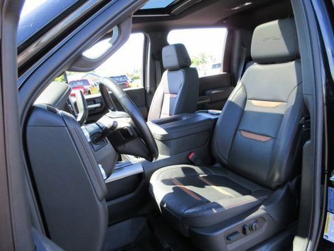 Certified 2022 GMC Sierra 2500 AT4 w/ AT4 Premium Plus Package AWD/4WD image 23