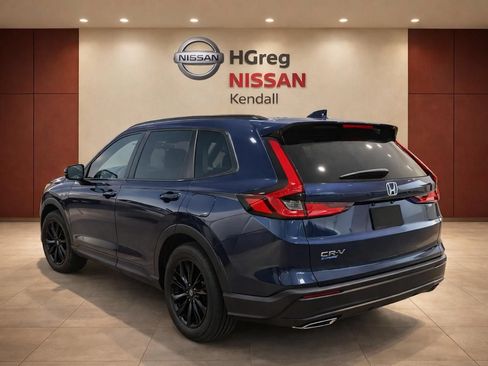 Used 2026 Honda CR-V Touring image 4