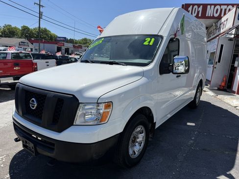 Used 2021 Nissan NV 3500 SV RWD image 1