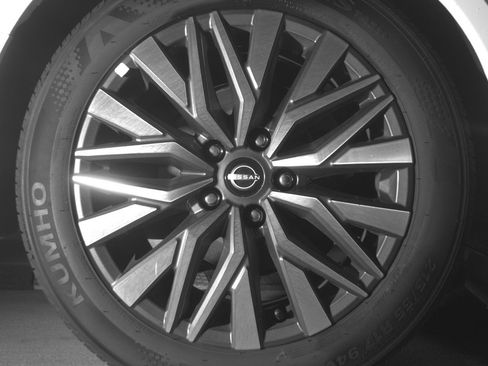 Used 2025 Nissan Altima 2.5 SV image 15